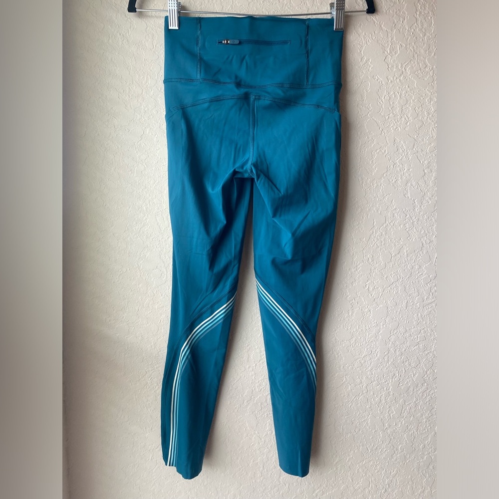 Lululemon Speed Limit Crop 23" in Bermuda Teal ~ Size 4 - Picture 10 of 12